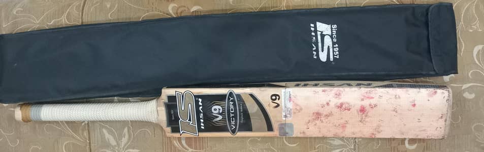 Ihsan Sports IS English Willow V9 Cricket bat-Excellent Condition