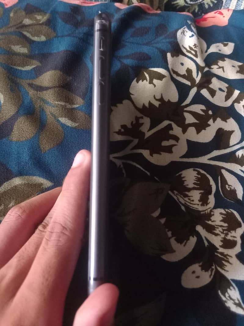 Apple iPhone 11 6