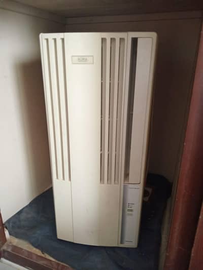 110v AC in Good condition up for Sale