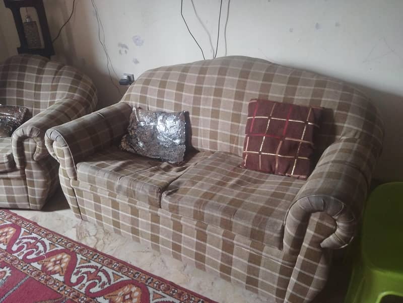 7 seater sofa 0