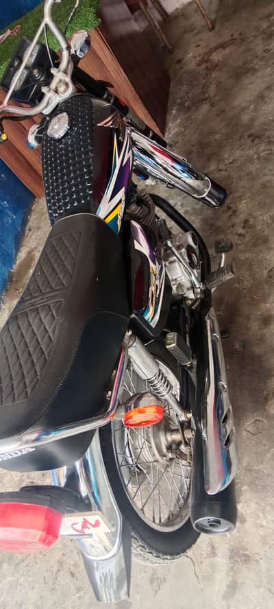 Honda 125 zero metar bhai han Koch dyr istmal hoi