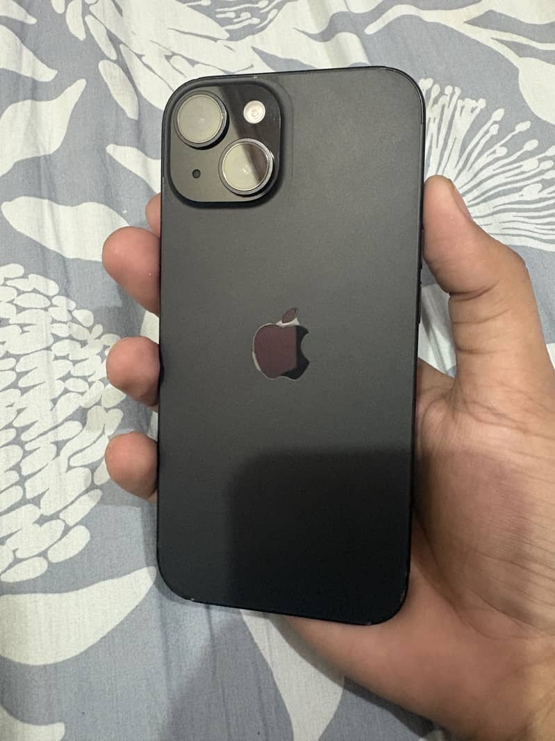 Apple iPhone 15 4