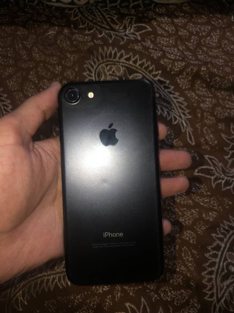 Apple iPhone 7 4