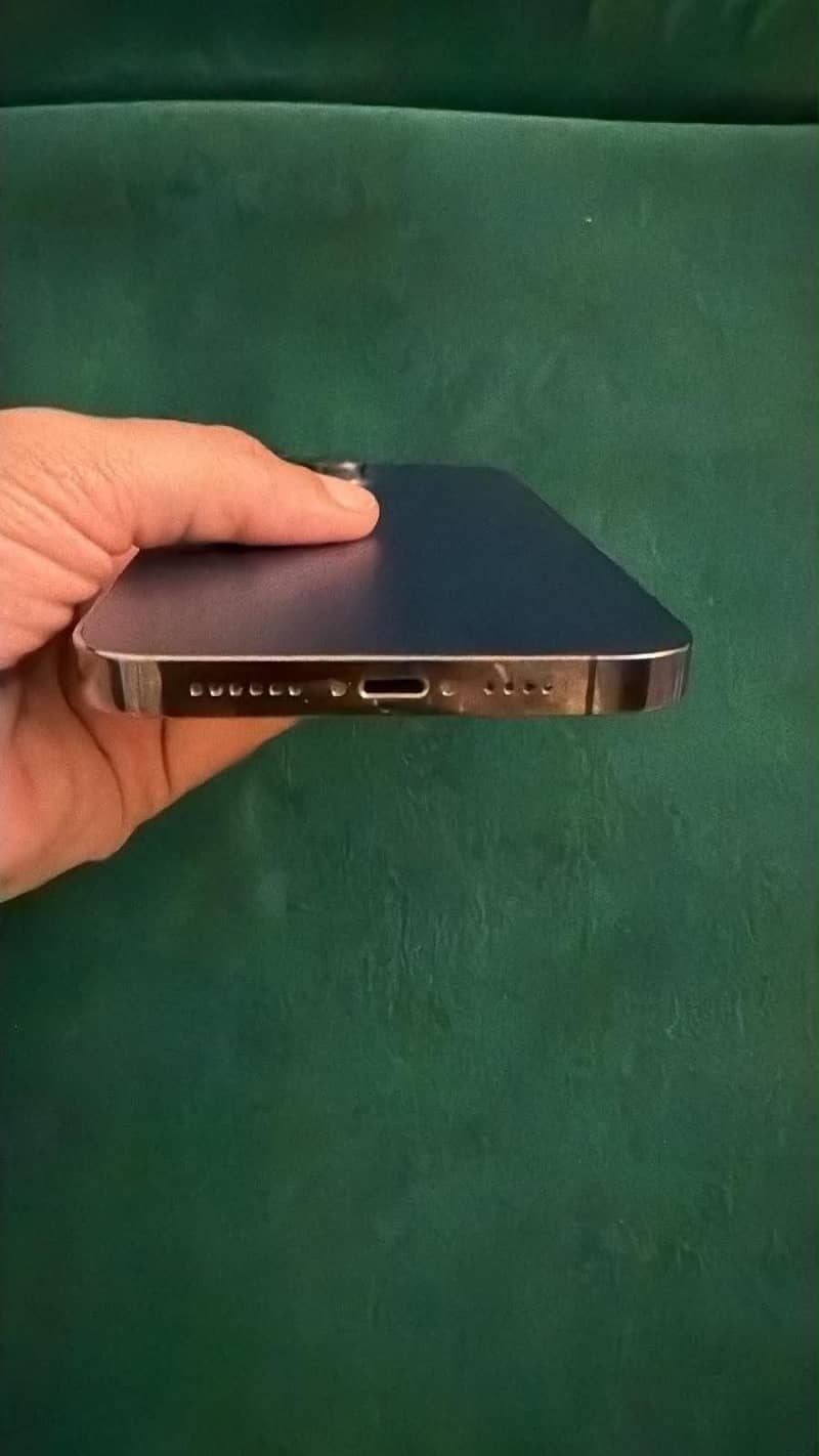 Apple iPhone 14 Pro Max 3