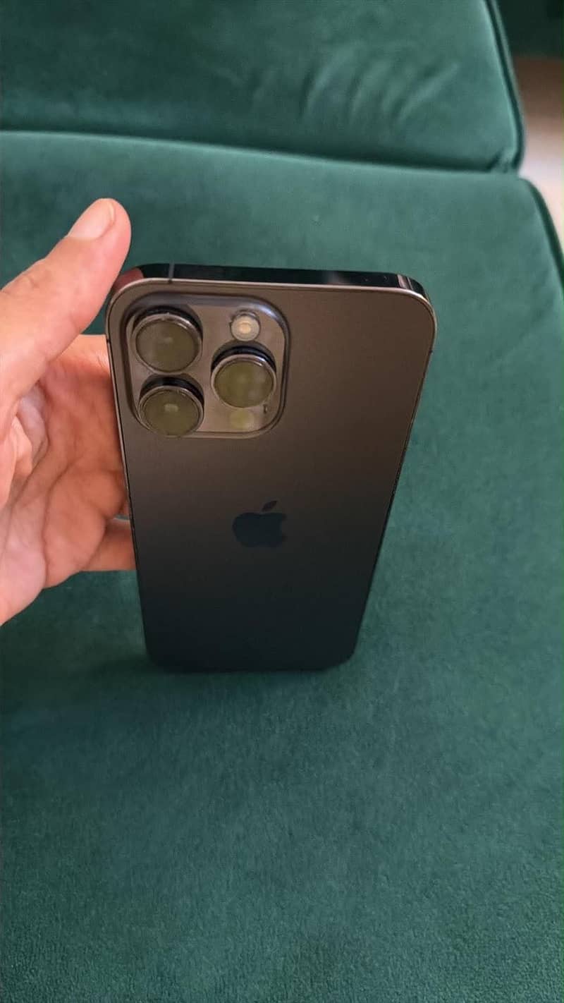 Apple iPhone 14 Pro Max 4