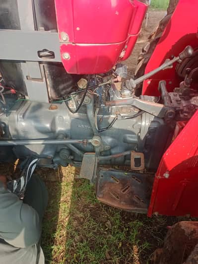 MF 260 tractor