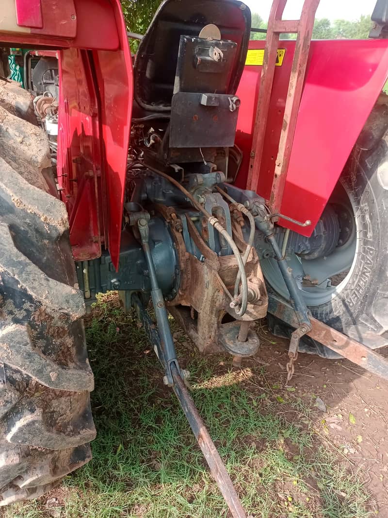 MF 260 tractor 3