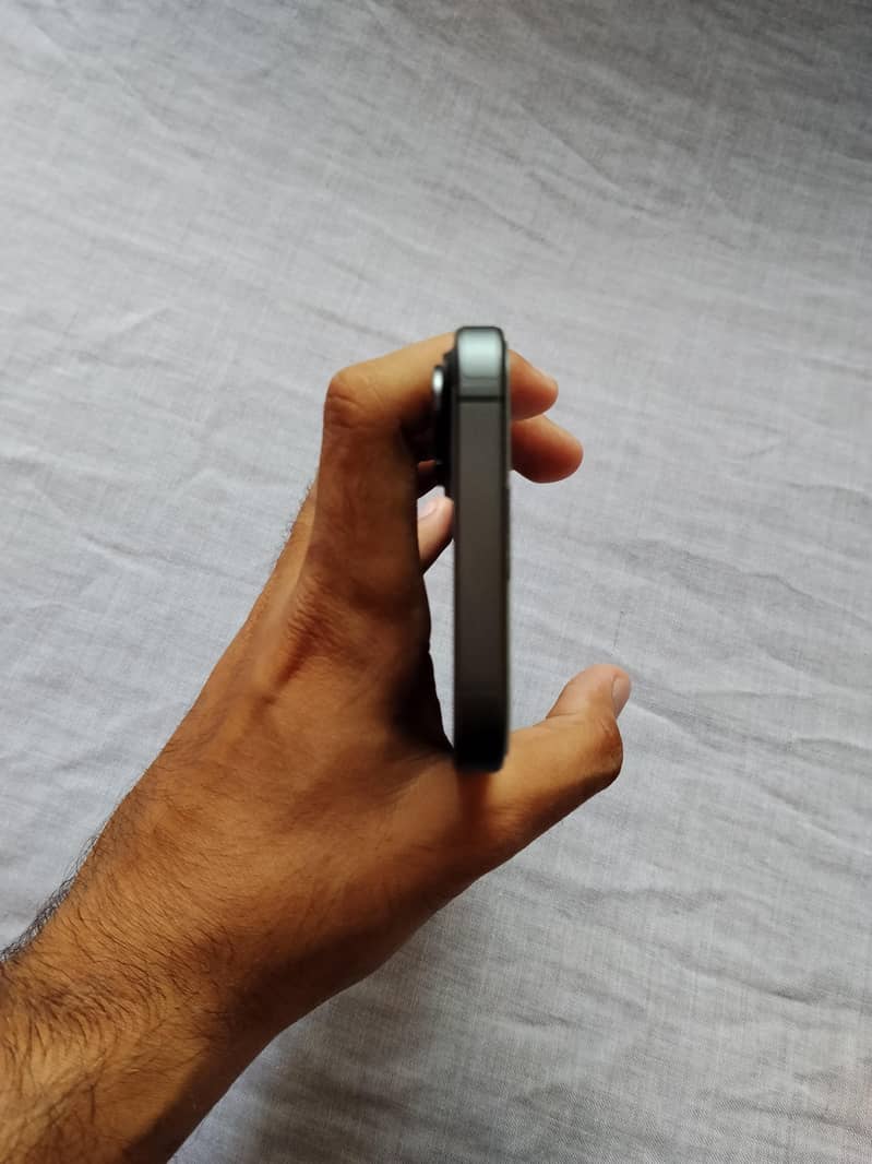 iPhone 17 JV 4