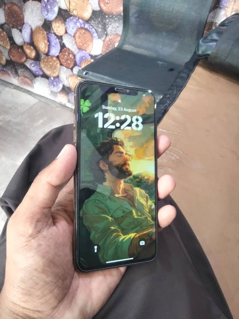 iPhone XS Max 1
