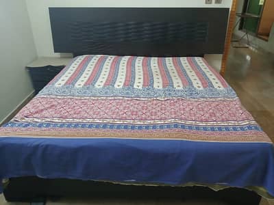 03339564026 urgent for sale New condition bed,dressing,console