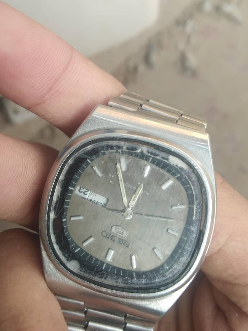 seiko automatic 9