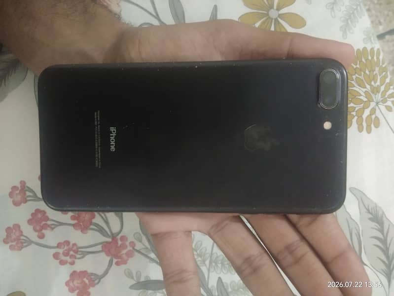 Apple iPhone 7 Plus 0