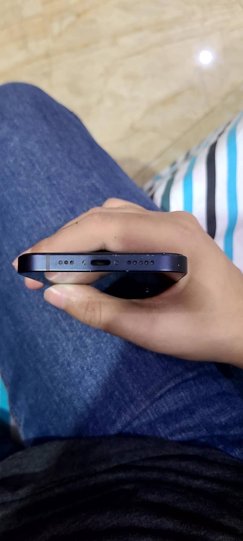 Apple iPhone 12 4