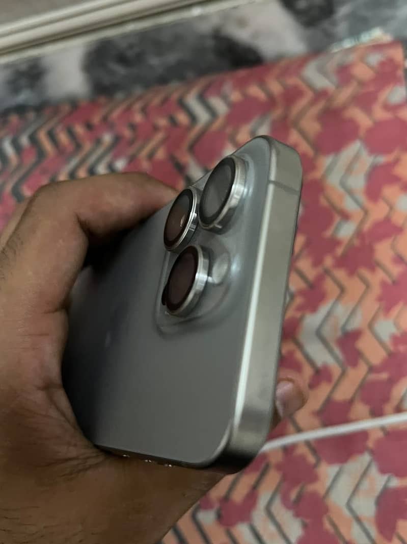 Apple iPhone 15 Pro 1