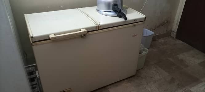 Deep freezer 2 door candy available in Islamabad
