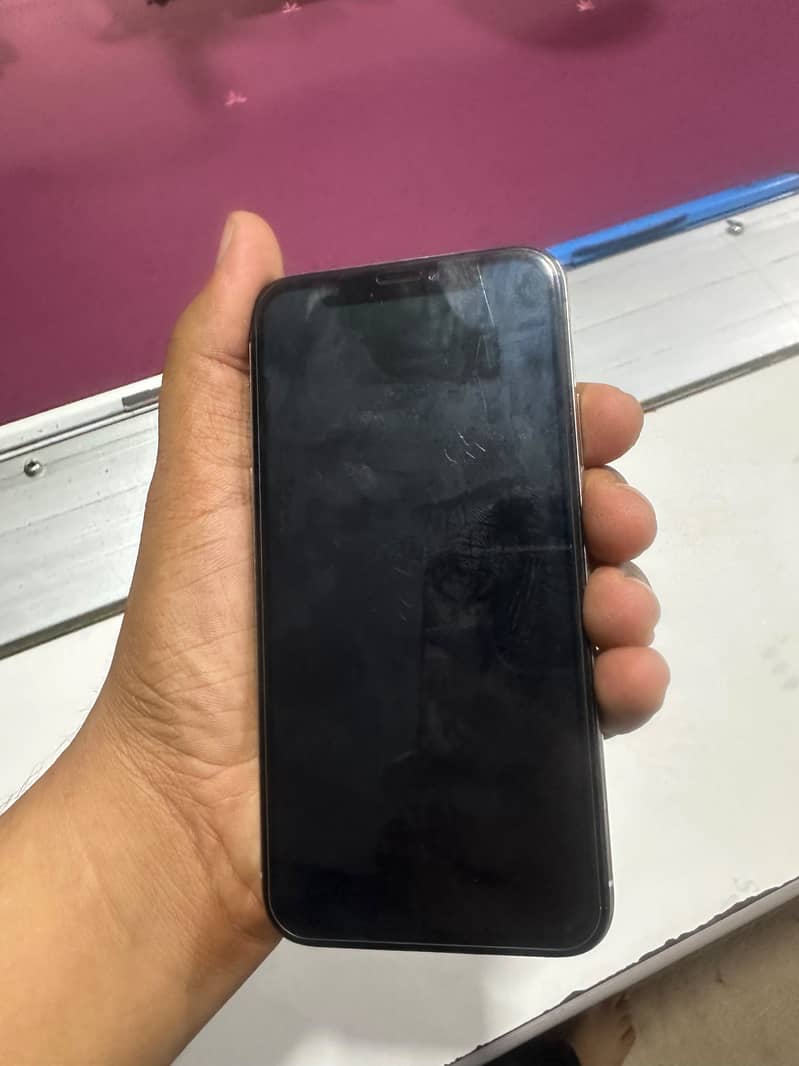Apple iPhone x 3