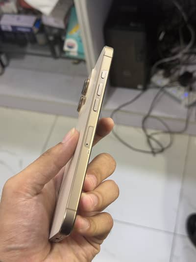 Apple iPhone 16 Pro Max