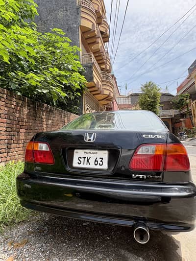 Honda Civic VTi Oriel – 2000 EK
