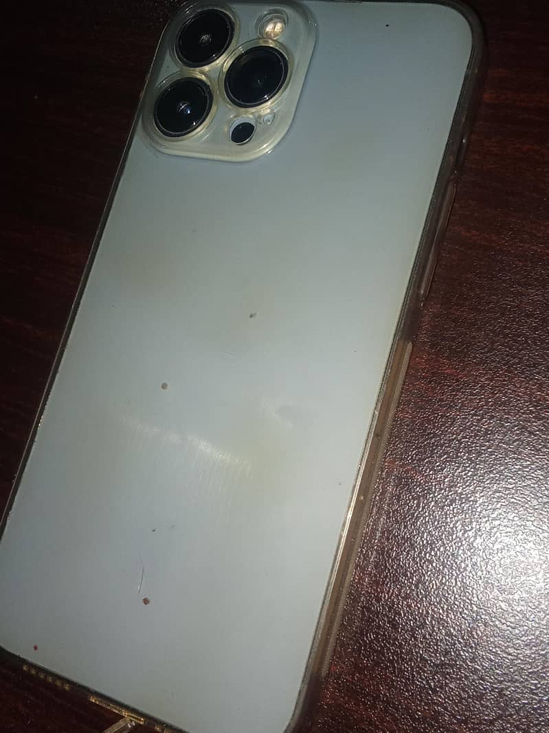 Apple iPhone 13 Pro Max 2