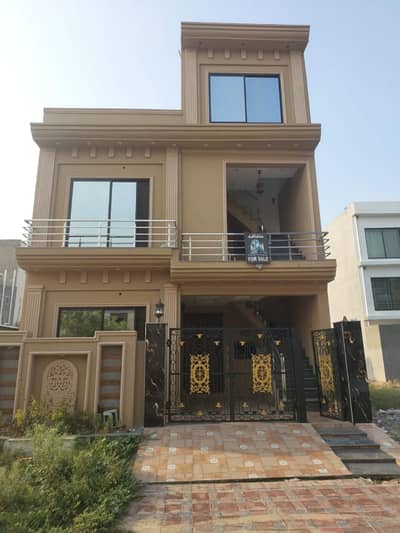 05 MARLA BRAND NEW TRIPPLE STORY HOUSE AVAILABLE FOR SALE AT PRIME LOCATION IN KHAYABAN-E-ZAFAR