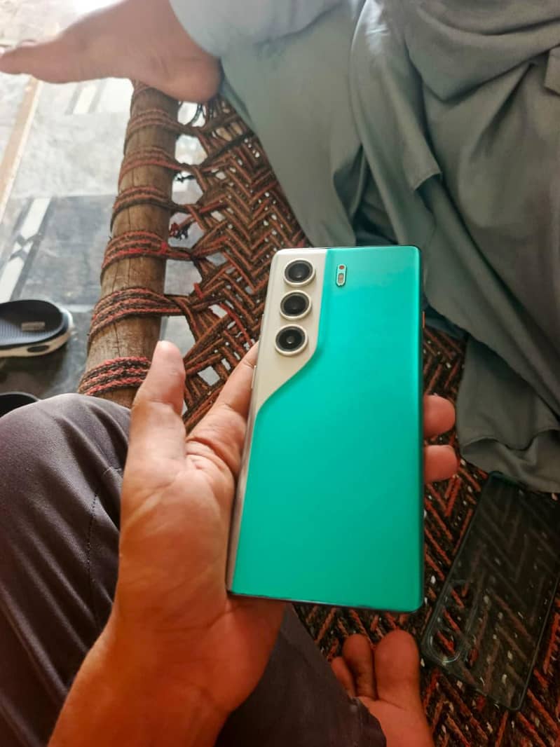 Tecno CAMON 40 Pro 2