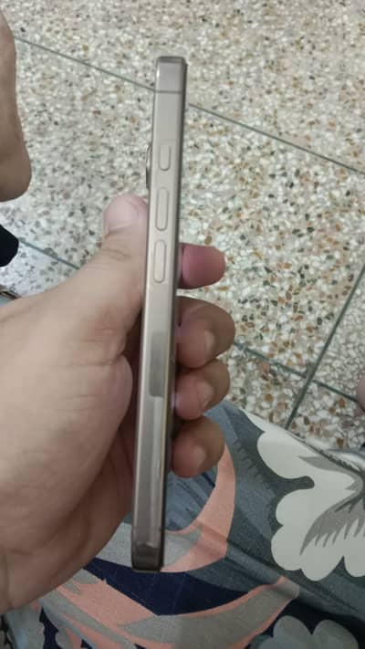 Apple iPhone 16 Pro