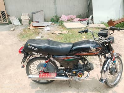 Honda CD 70 urgent sale only call 03024938814