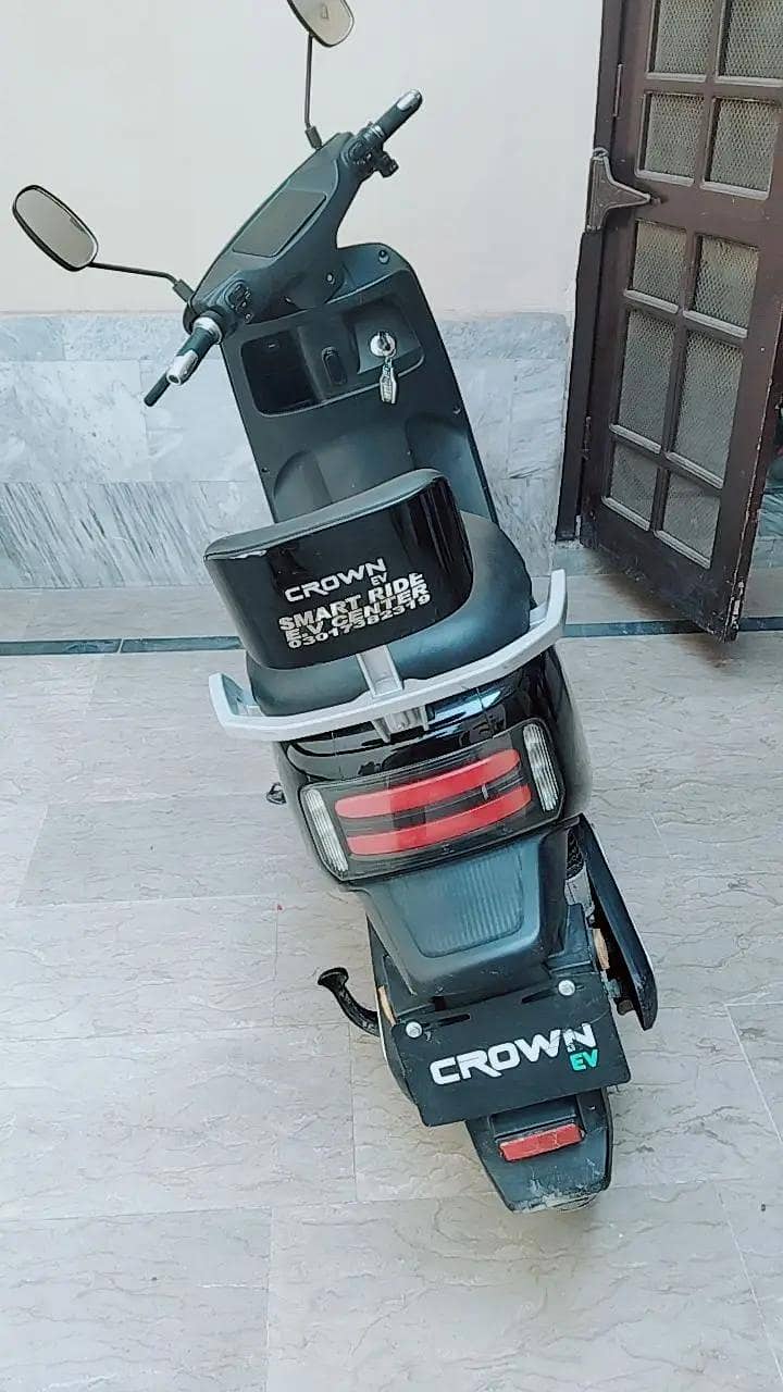 crown E bike 0