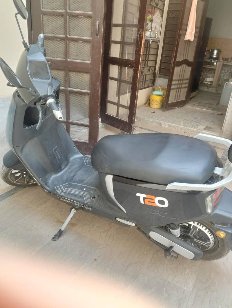crown E bike 3