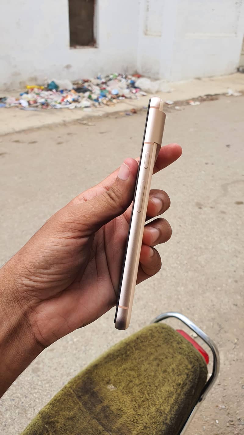 Google Pixel 8 1