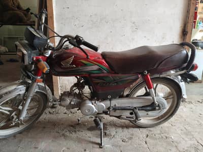 cd 70 22 model all ok condition pics me dekh ly