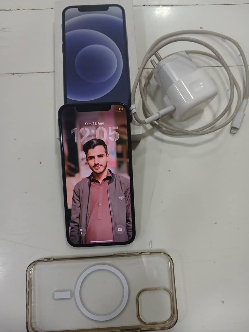 Apple iPhone 12 1