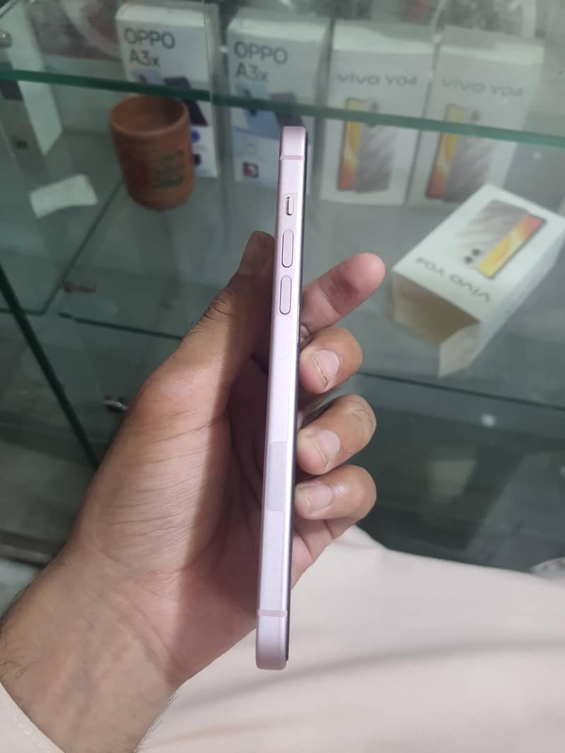 Apple iPhone 15 plus 2