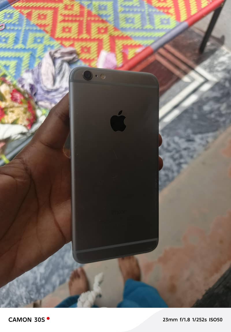 Apple iPhone 6S Plus 5