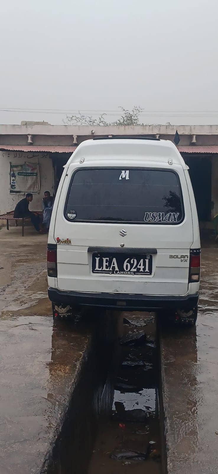 Suzuki Bolan 2012 1