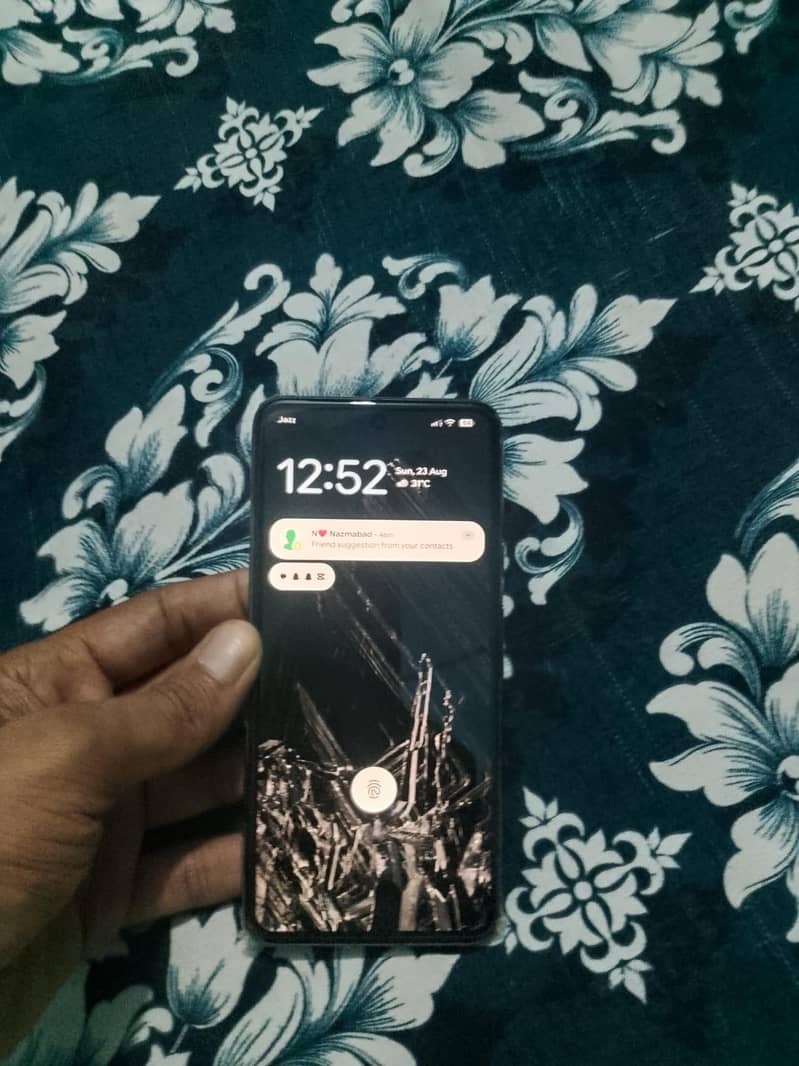 Google Pixel 8 4