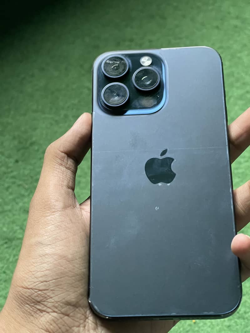Apple iPhone 15 Pro Max 0