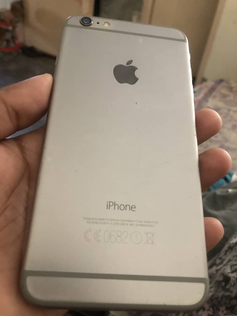 Apple iPhone 6 Plus 0
