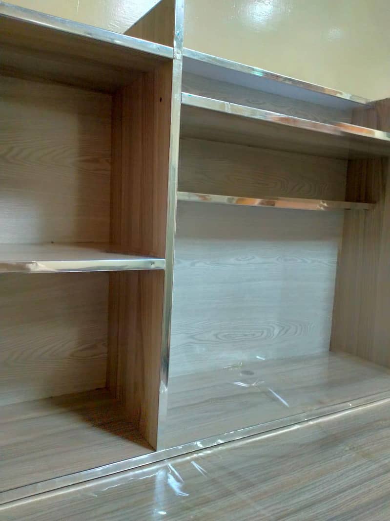 Study/Computer table with hutch 7