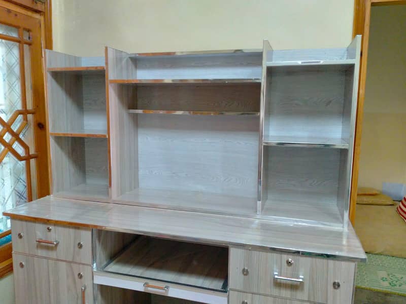 Study/Computer table with hutch 8