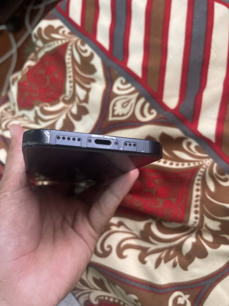 Apple iPhone 12 1