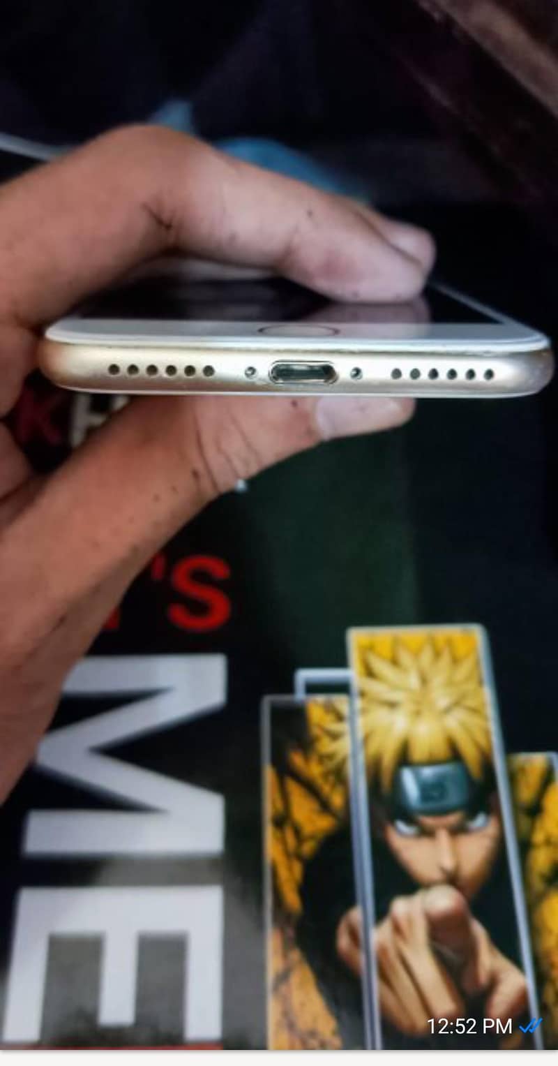 Apple iPhone 7 4