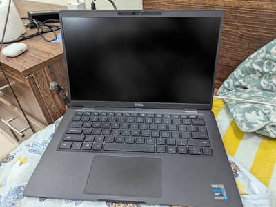 Dell latitude 7420 core i7 11gen 16gb RAM 256gb SSD 14inch