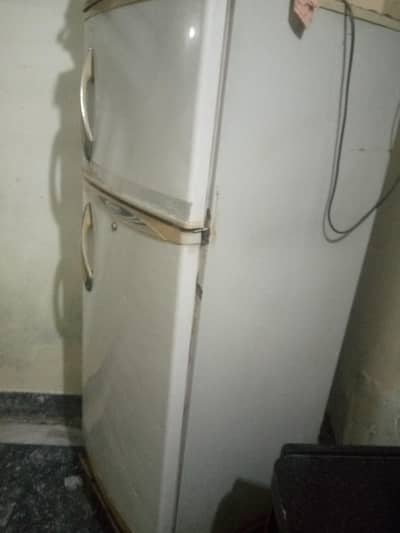 waves refrigerator for sale good wark