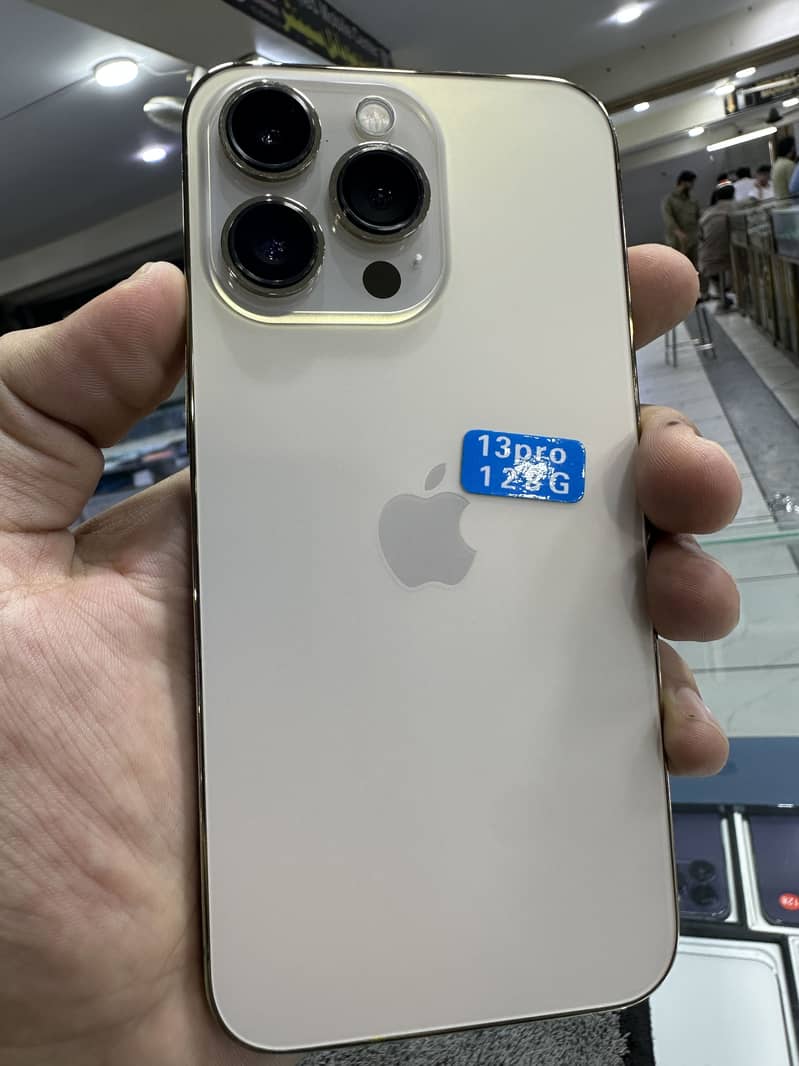 Apple iPhone 13 Pro 2
