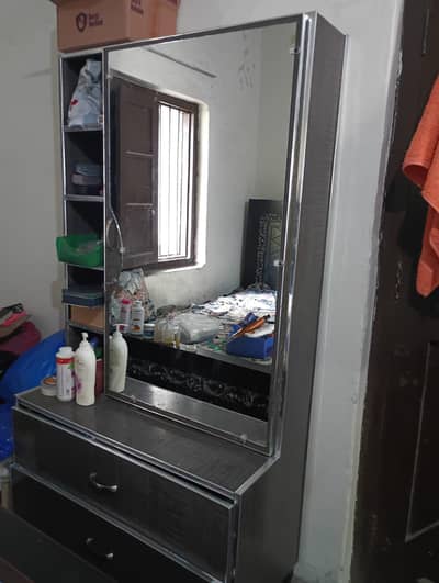 Dressing Table for Sale