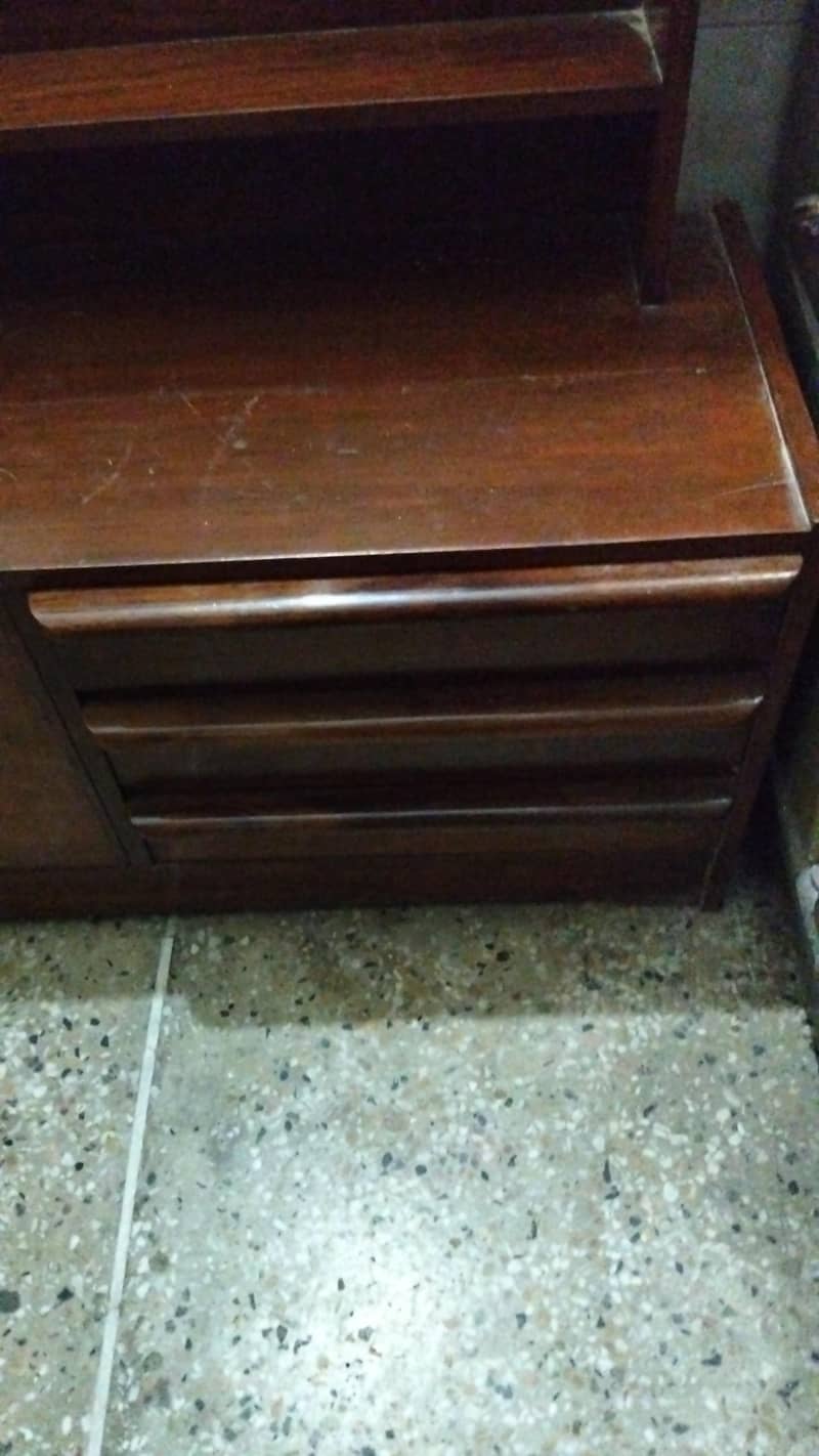 Dessing table Wooden 4