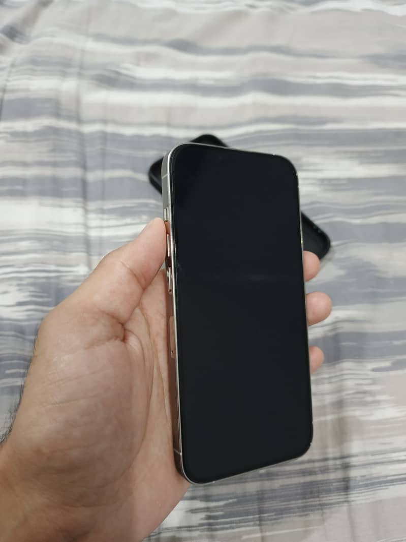 Apple iPhone 13 Pro 3