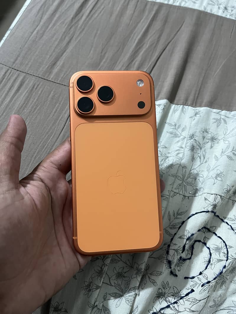 Apple iPhone 17 Pro Max 2