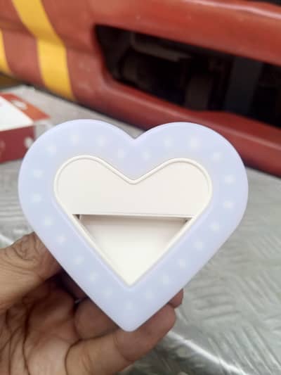 Heart light for selfie